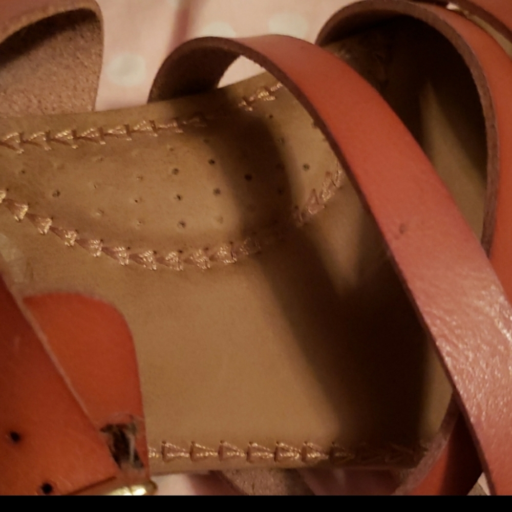 White Mountain leather sandals - Picture 2 of 4